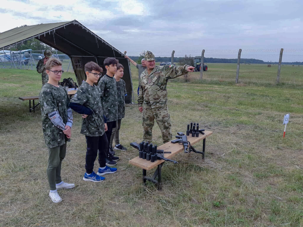 xxii. honvedelmi haditorna verseny eotvosoh 001