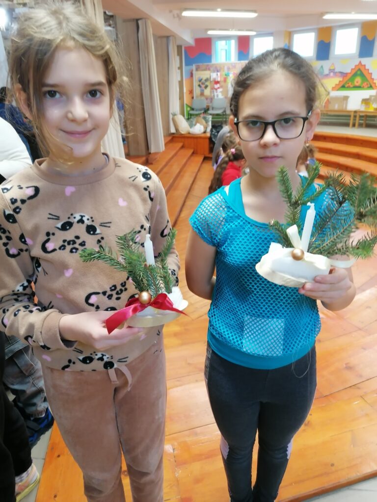 Asztali dísz készítése az aulában